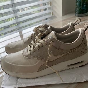 Nike Thea (Tan/Cream)